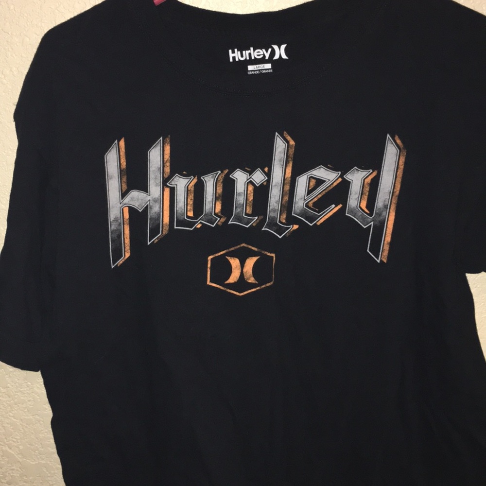 I’m selling a Hurley shirt